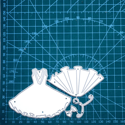 Inlovearts Gorgeous Skirt Cutting Dies