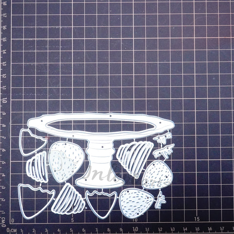 Inlovearts Tray and Strawberries Cutting Dies