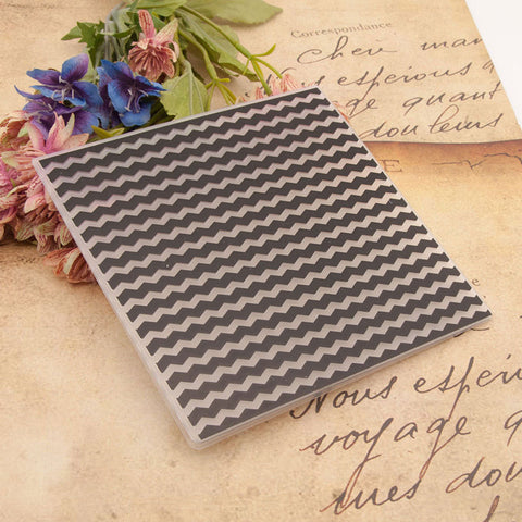 Inlovearts Wavy Line Emboss Folder