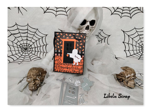 Halloween Ghost Knocking the Door Dies