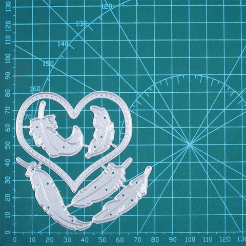 Inloveartshop Feathers and Heart Shape Frame Valentines Theme Cutting Dies