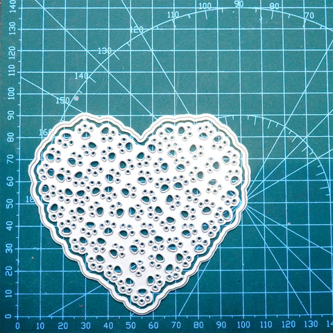 Inlovearts Dog Footprint in Heart Shape Cutting Dies