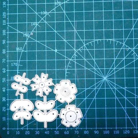 Inlovearts Three Cute Flowers Cutting Dies