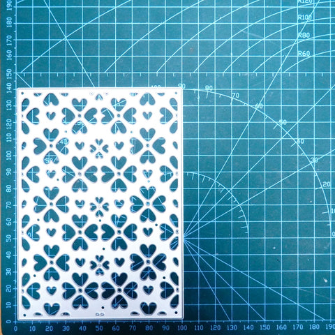 Inlovearts Small Heart Hollow Background Board Cutting Dies