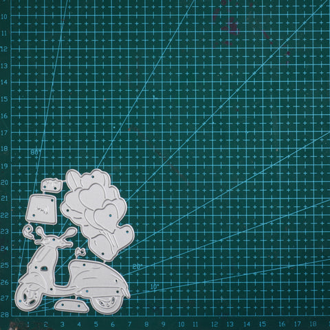 Inlovearts Motorcycle with Hearts Cutting Dies