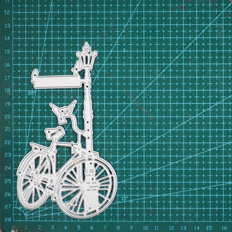 Inlovearts Bicycle Leaning against Lamppost Cutting Dies