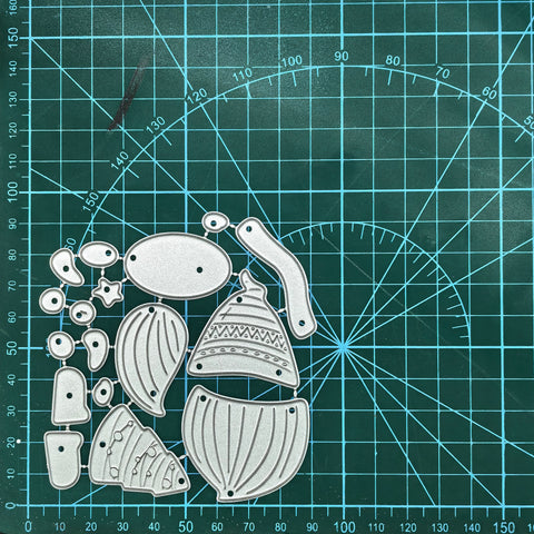 Inlovearts Gnome Holding Christmas Tree Cutting Dies