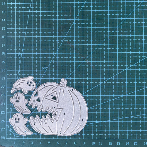 Inlovearts Pumpkin Chasing Ghosts Cutting Dies