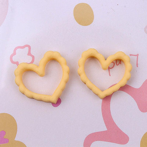 Net Red Hollow Peach Heart Love Diy Epoxy Material Resin Jewelry Accessories (order Note 10 Pieces Packed And Shipped)